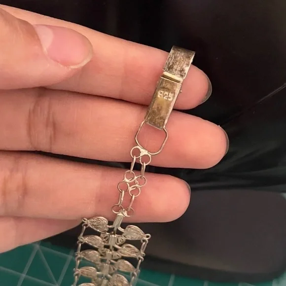 Vintage Sterling silver filagree delicate tree bracelet - Picture 4 of 7